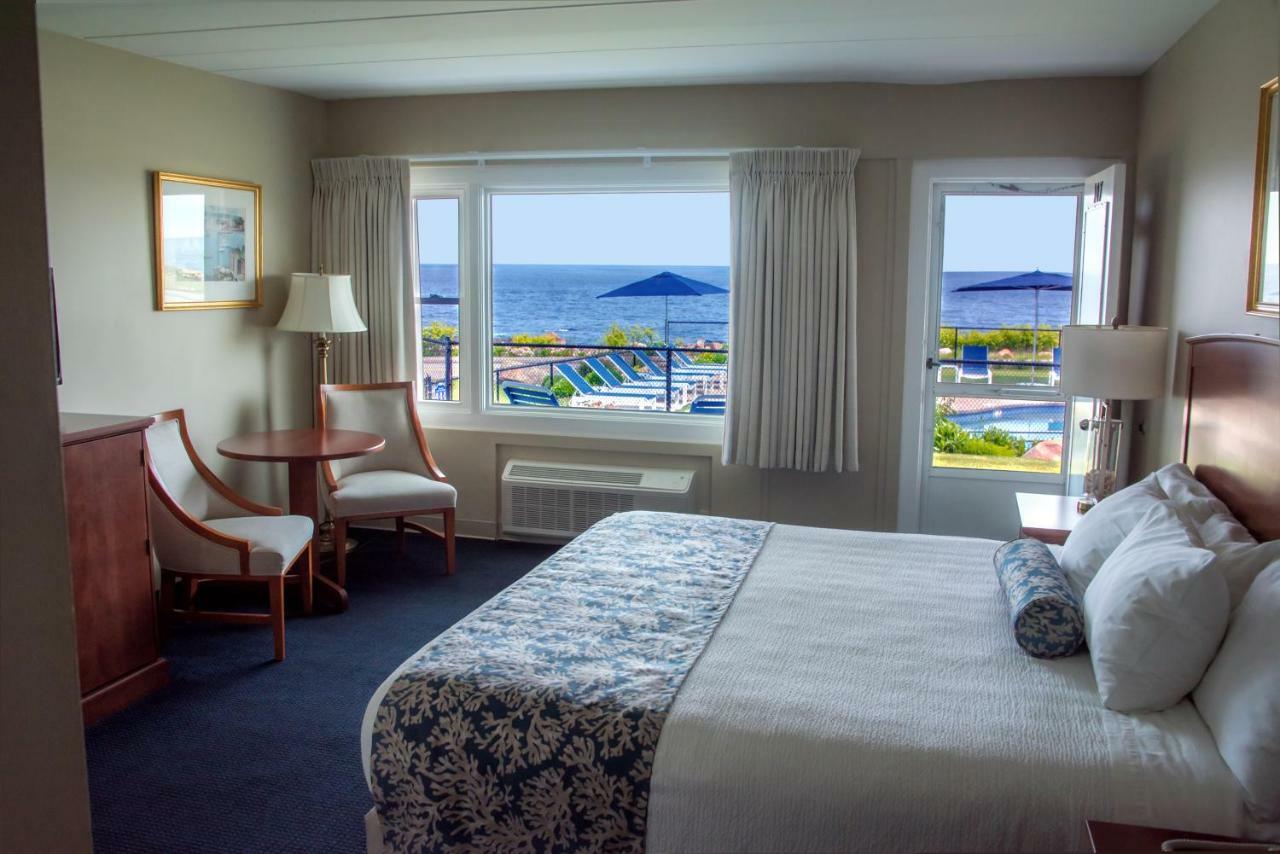Atlantis Oceanfront Hotel