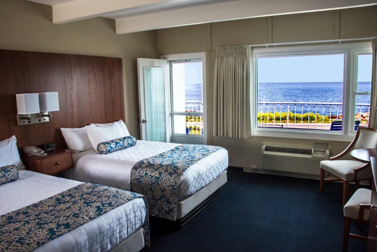 Atlantis Oceanfront Hotel 3*