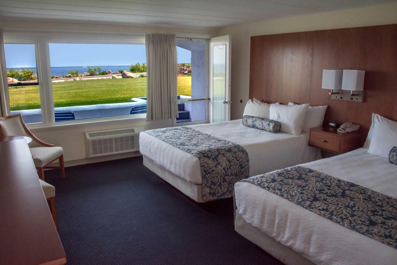 Atlantis Oceanfront Gloucester