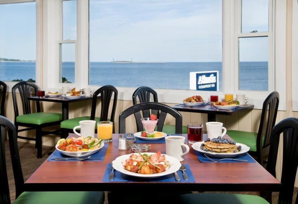 Atlantis Oceanfront Hotel 3*
